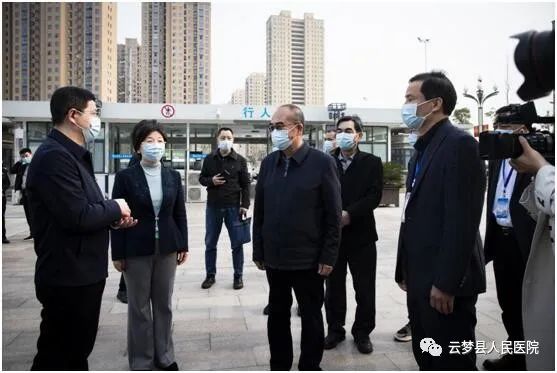 云梦县人民医院迎来了人民英雄张定宇